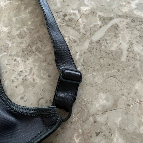 Hanes grey/black back hook closure bra size large - Picture 6 of 6